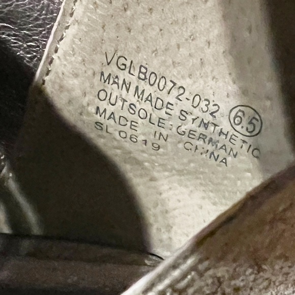 Very G Ankle Booties - Picture 4 of 6